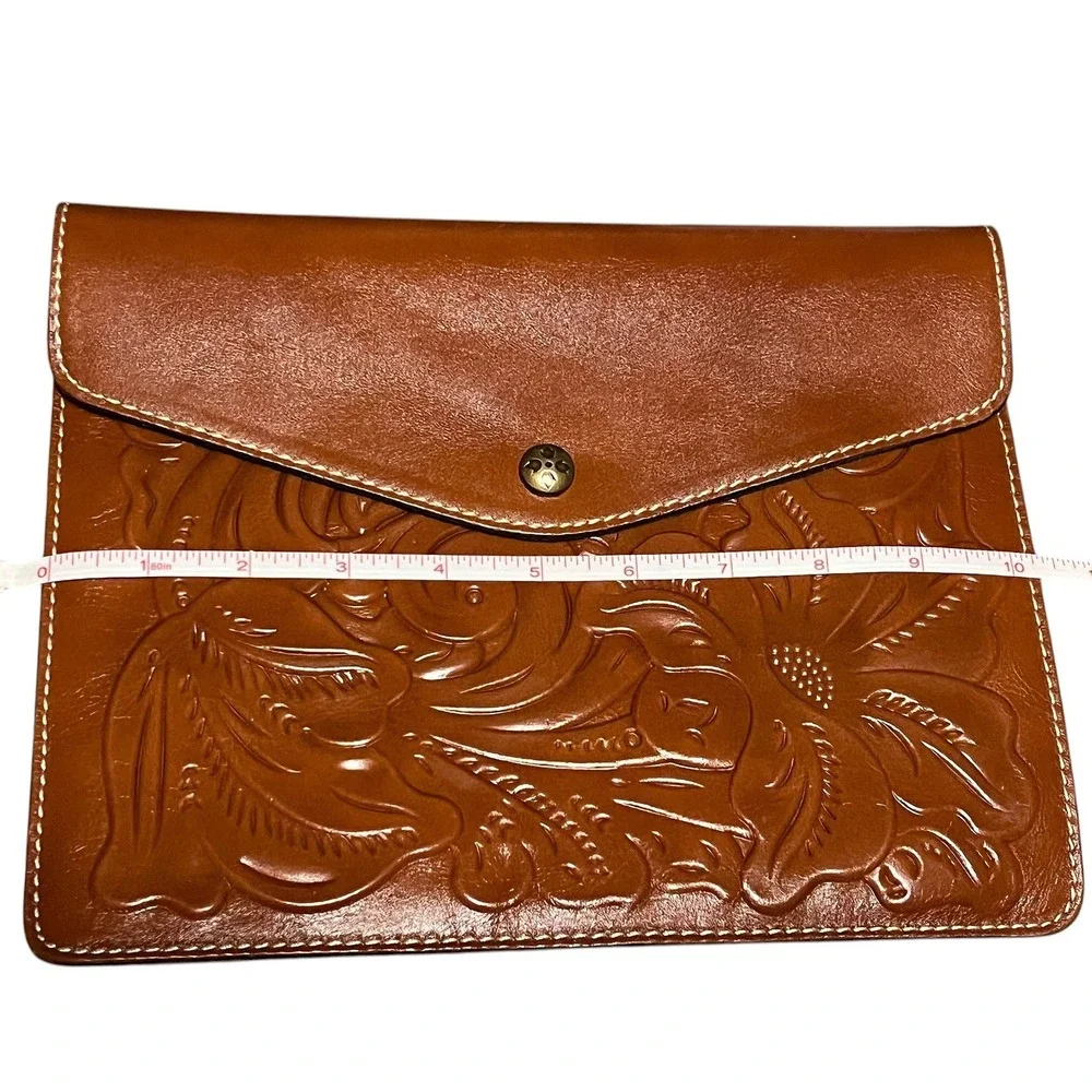 Patricia Nash Tooled Leather Midi Tech Portfolio Florence Tan A81207 NEW